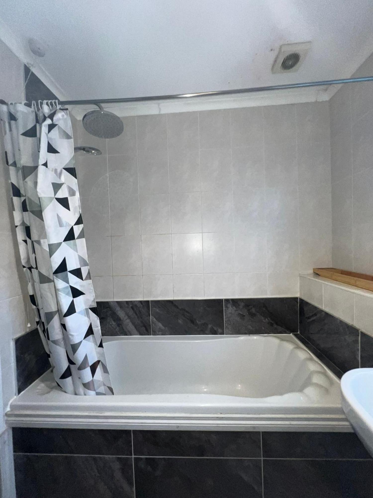 דירות בלפסט House Near To Castlecourt Shopping מראה חיצוני תמונה