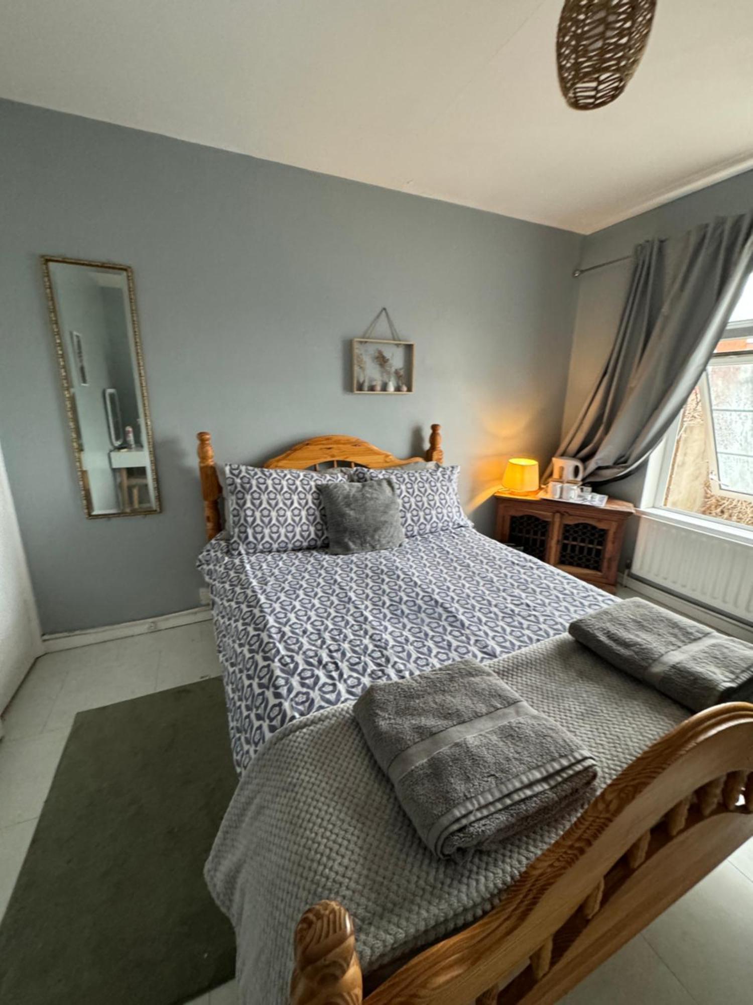 דירות בלפסט House Near To Castlecourt Shopping מראה חיצוני תמונה
